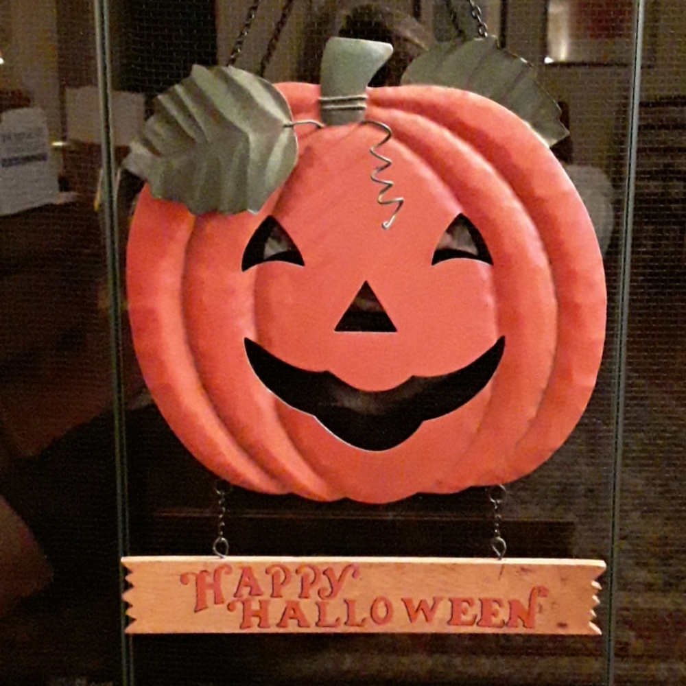 EUC Fun, Festive, Metal Halloween Pumpkin Hanging